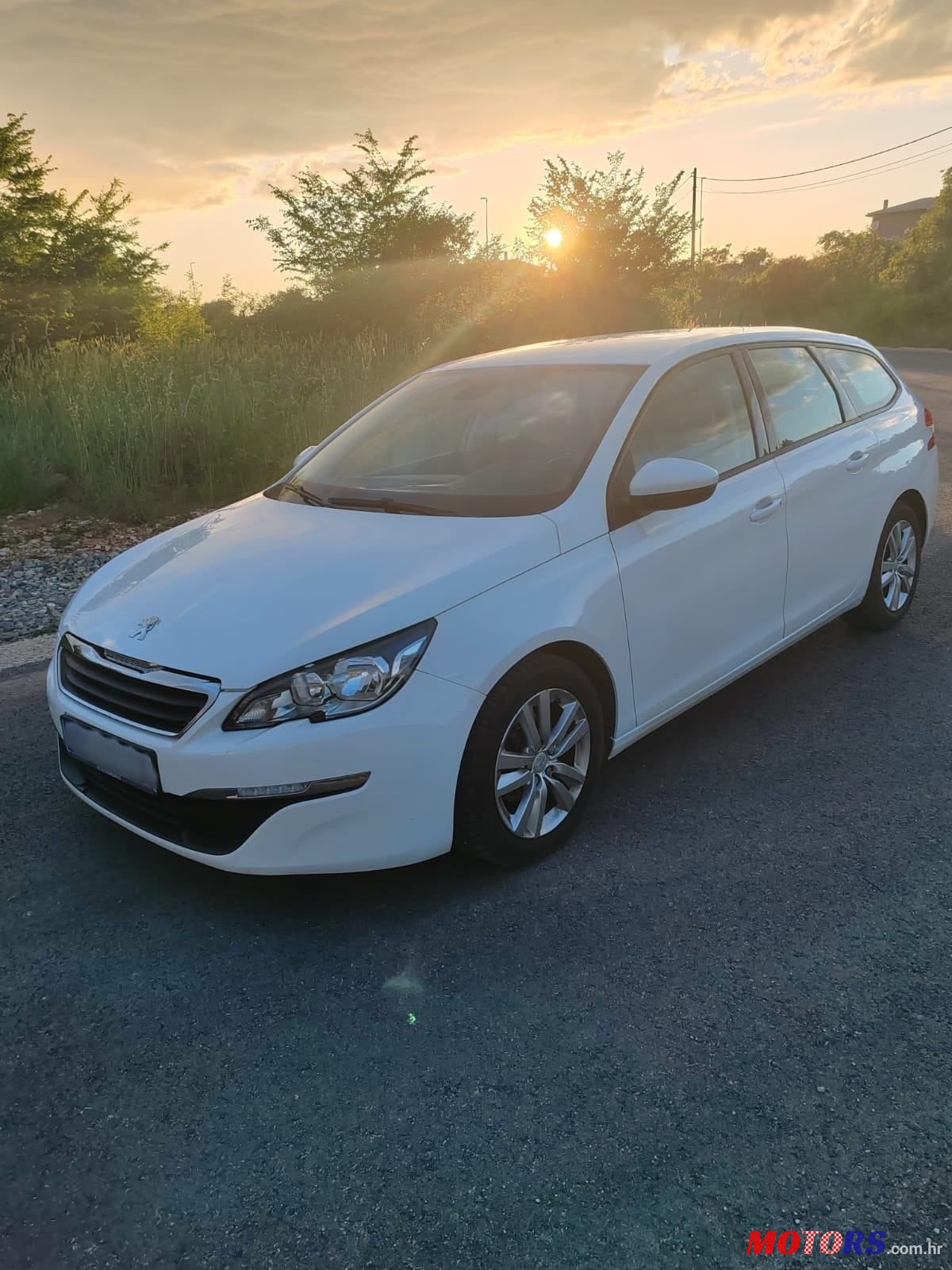 2014' Peugeot 308 Sw photo #3