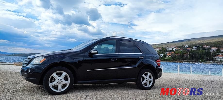 2008' Mercedes-Benz Ml 320 photo #4
