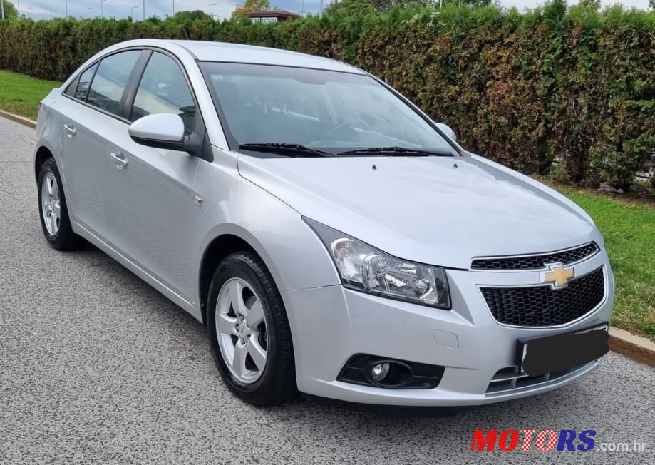 2011' Chevrolet Cruze 1,6 Ls photo #1