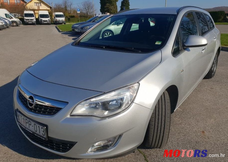 2012' Opel Astra Karavan 1,7 Cdti photo #1