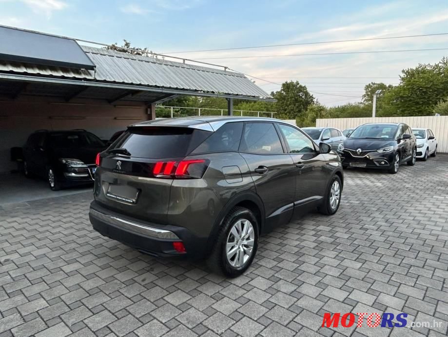 2020' Peugeot 3008 photo #5