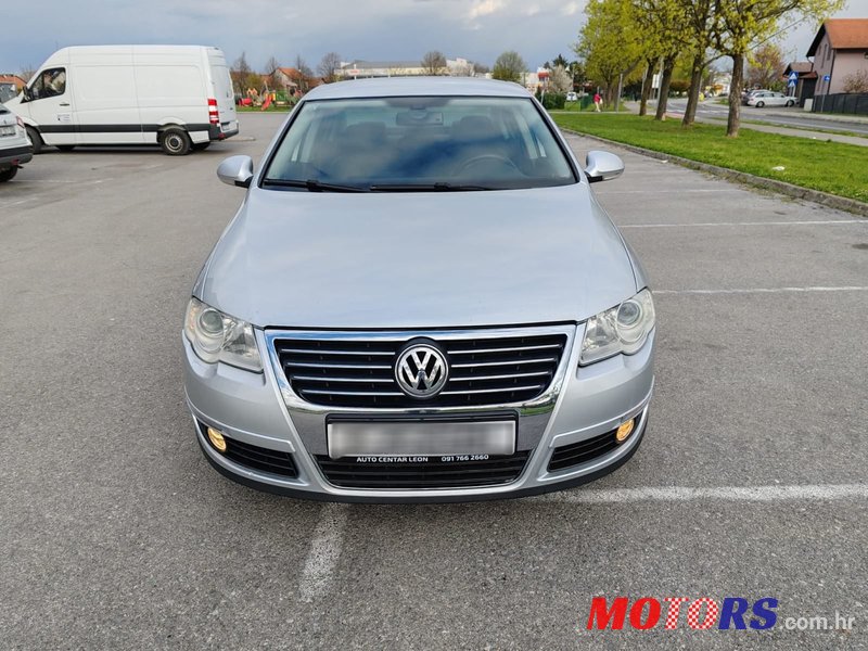 2008' Volkswagen Passat 2,0 Tdi photo #2