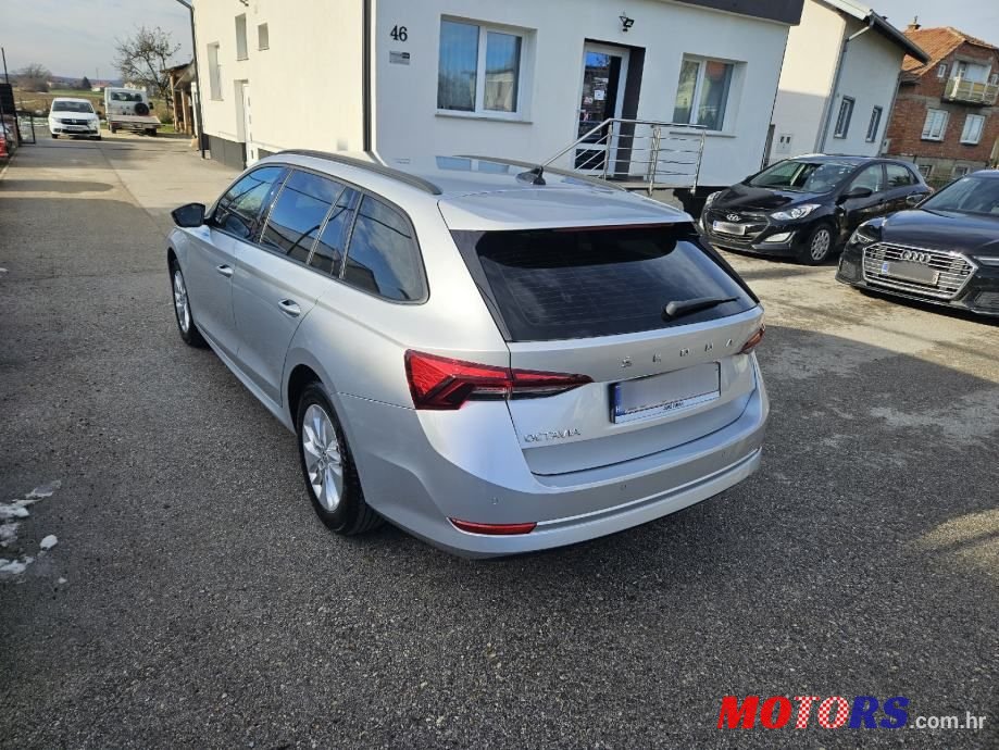 2020' Skoda Octavia Combi photo #4