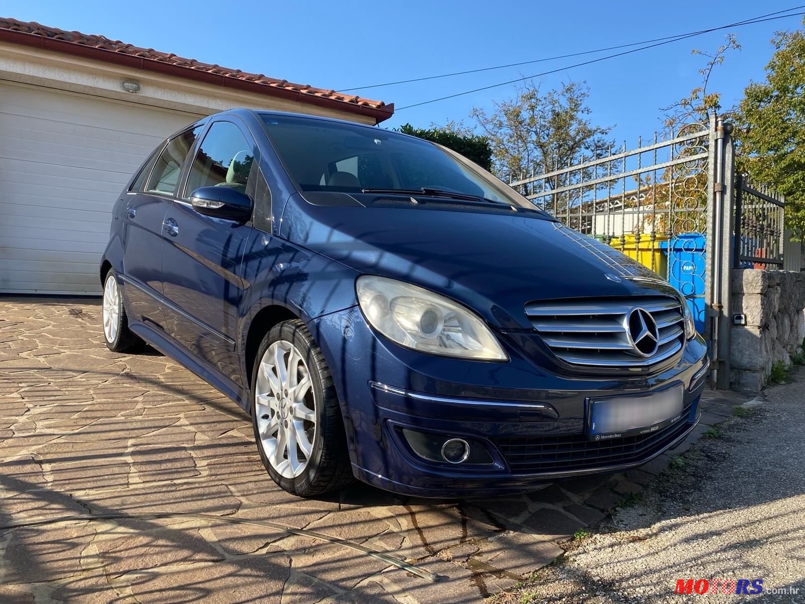1980' Mercedes-Benz Sl photo #2