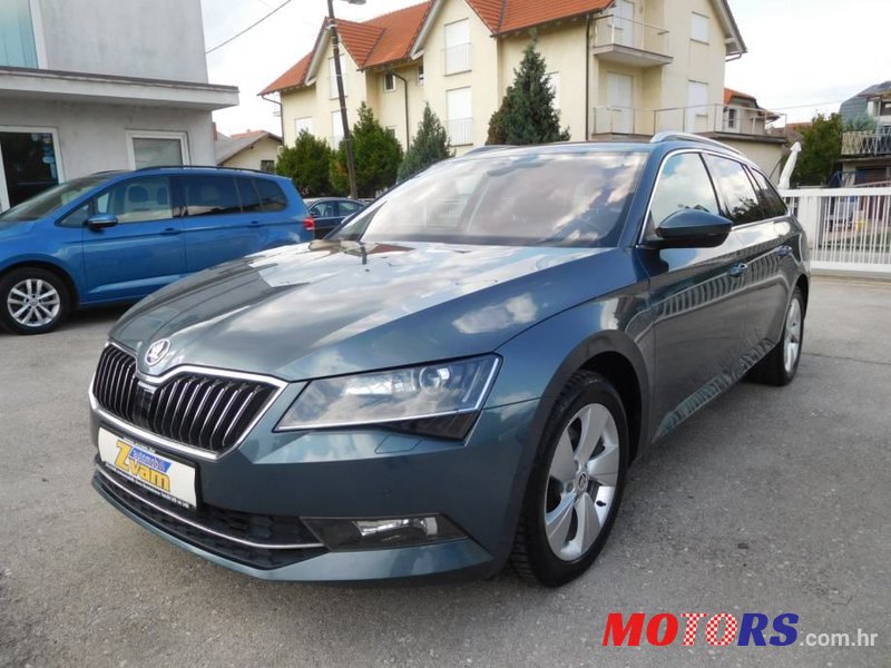 2016' Skoda Superb Combi photo #3