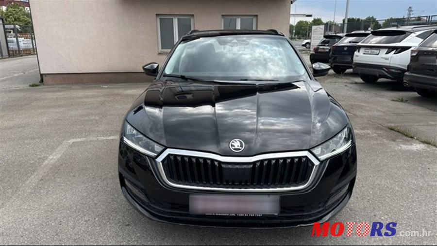 2022' Skoda Octavia Combi photo #2