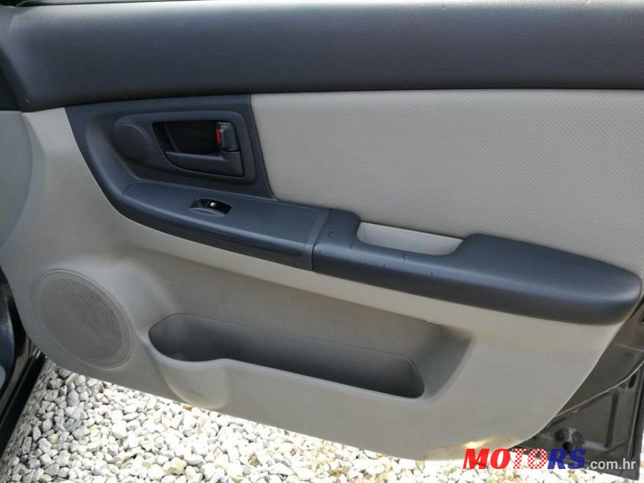 2005' Kia Cerato 1,5 Crdi Lx photo #6