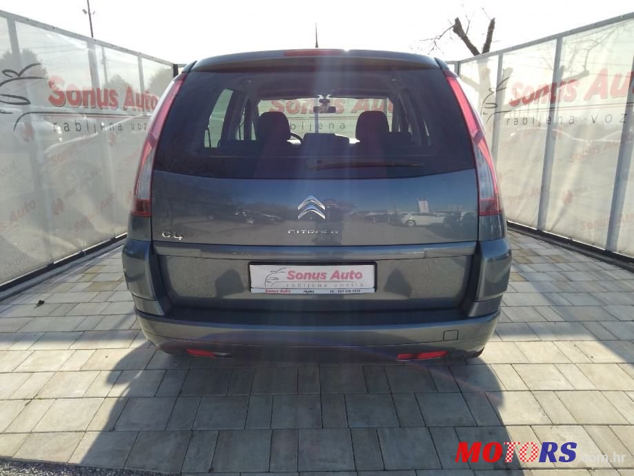 2012' Citroen C4 Grand Picasso photo #5