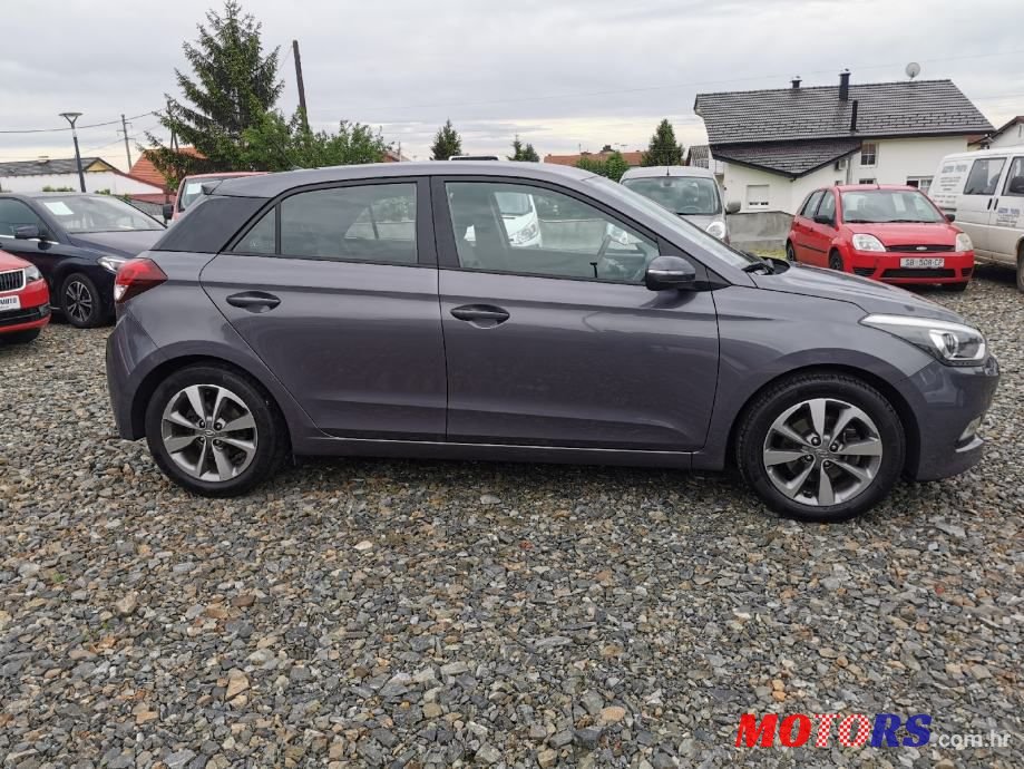 2015' Hyundai i20 1,1 Crdi photo #5