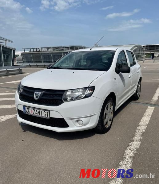 2014' Dacia Sandero photo #5