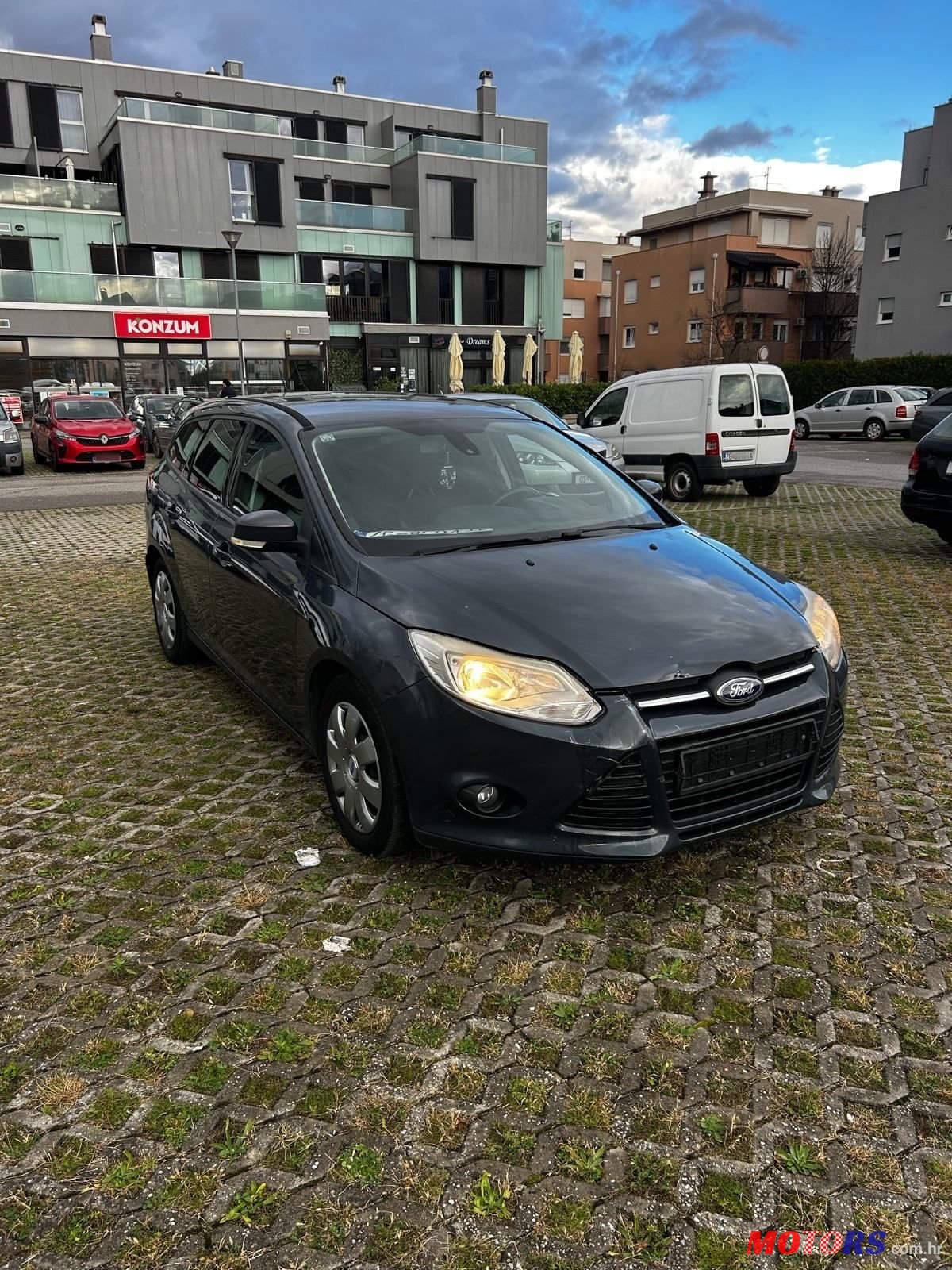 2014' Ford Focus Karavan photo #2