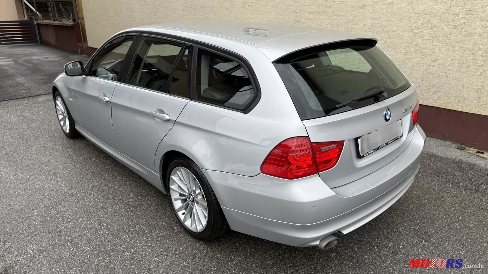 2010' BMW Serija 3 320D Touring photo #4