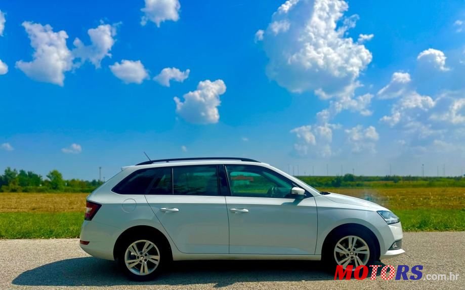 2021' Skoda Fabia Combi photo #2