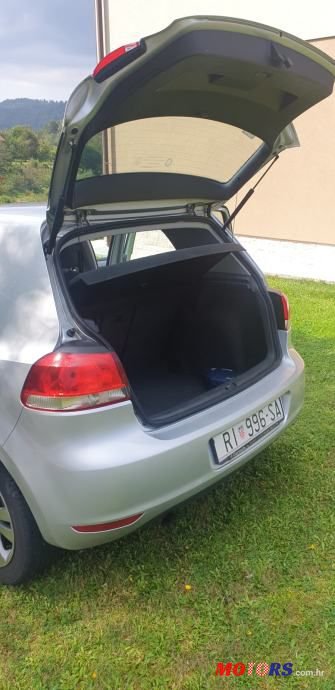 2010' Volkswagen Golf 6 1,6 Tdi photo #4