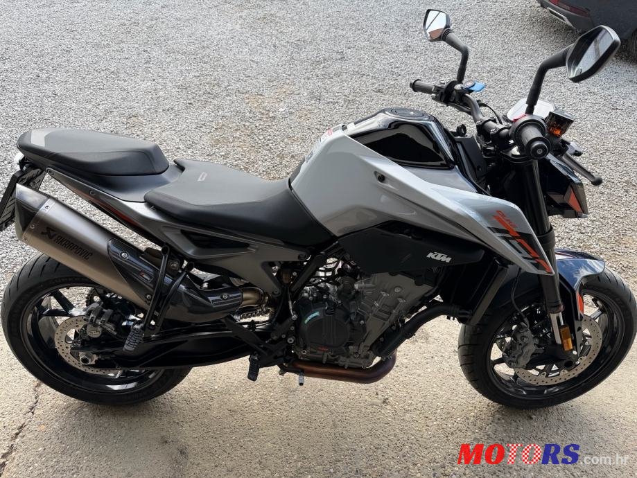 2025' KTM Duke photo #1