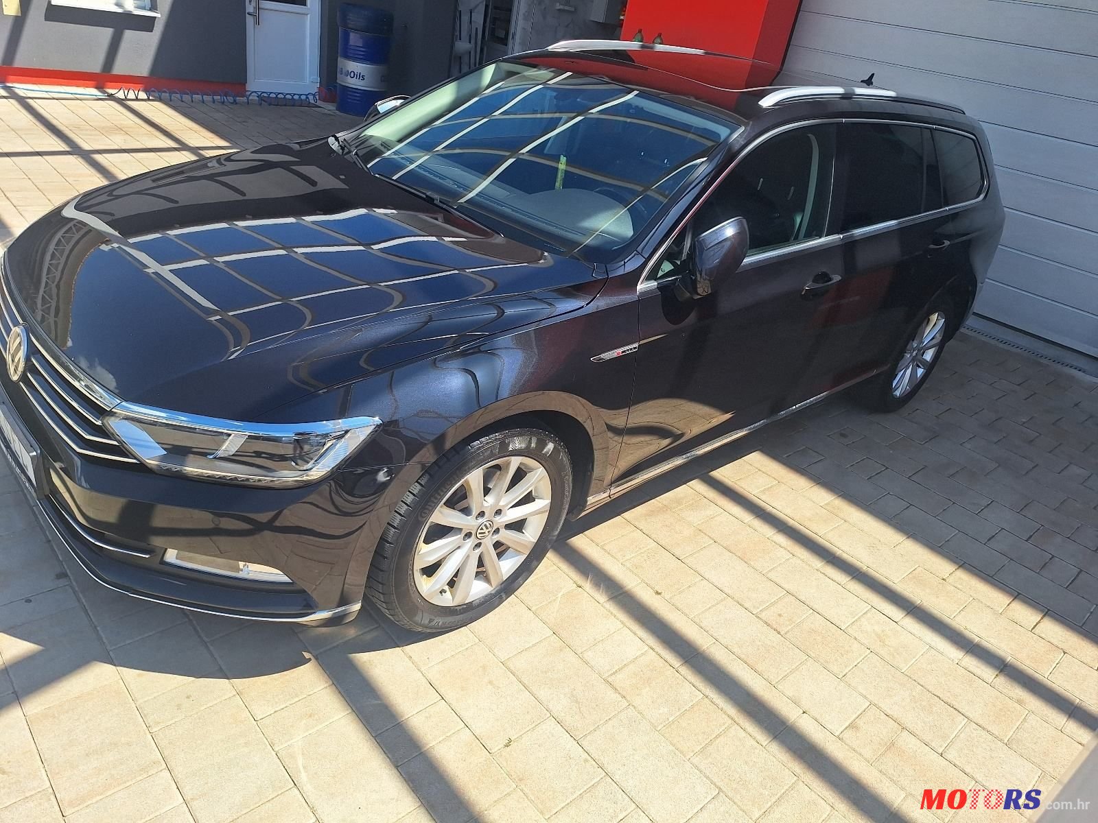 2017' Volkswagen Passat Variant photo #2