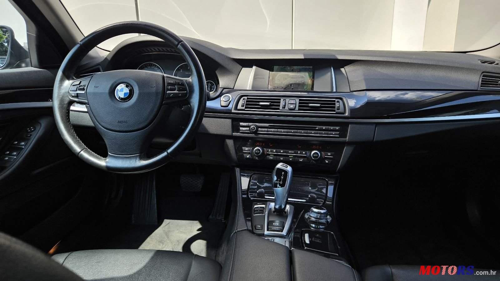 2016' BMW Serija 5 520D photo #5