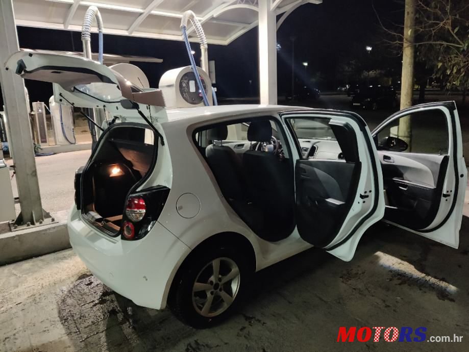 2011' Chevrolet Aveo 1,2 16V photo #4