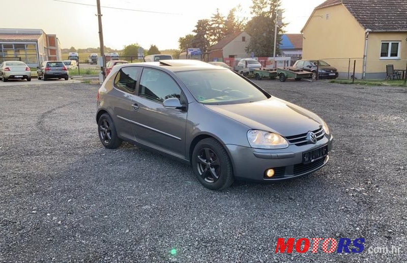 2007' Volkswagen Golf 5 photo #2