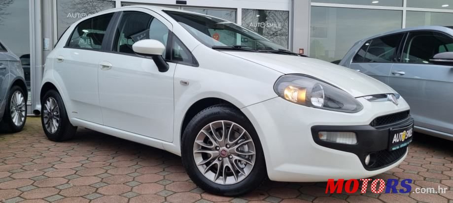 2011' Fiat Punto Evo photo #6