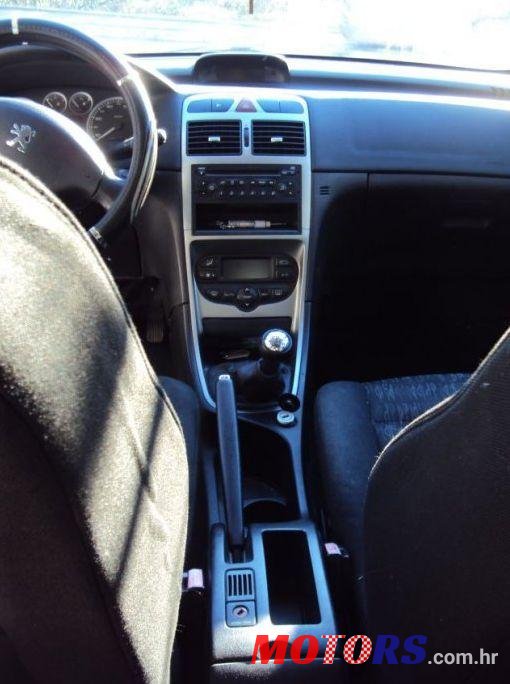 2003' Peugeot 307 2,0 HDi photo #3