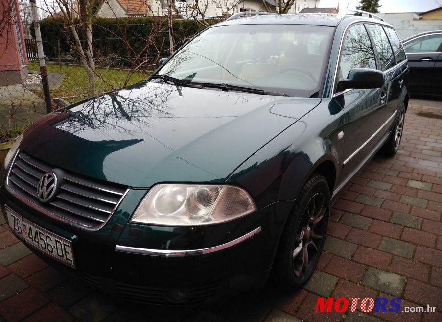 2003' Volkswagen Passat Variant photo #1