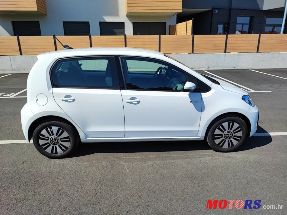 2020' Volkswagen Up! E-Up photo #3