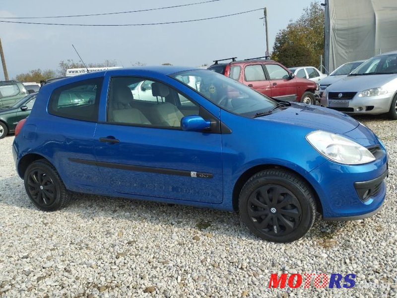 2006' Renault Clio 1,5 Dci photo #2