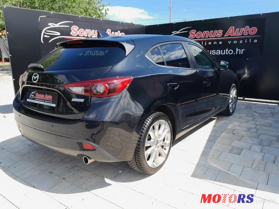 2015' Mazda 3 Sport photo #5