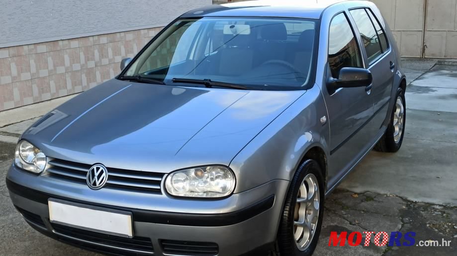 2004' Volkswagen Golf 4 photo #1