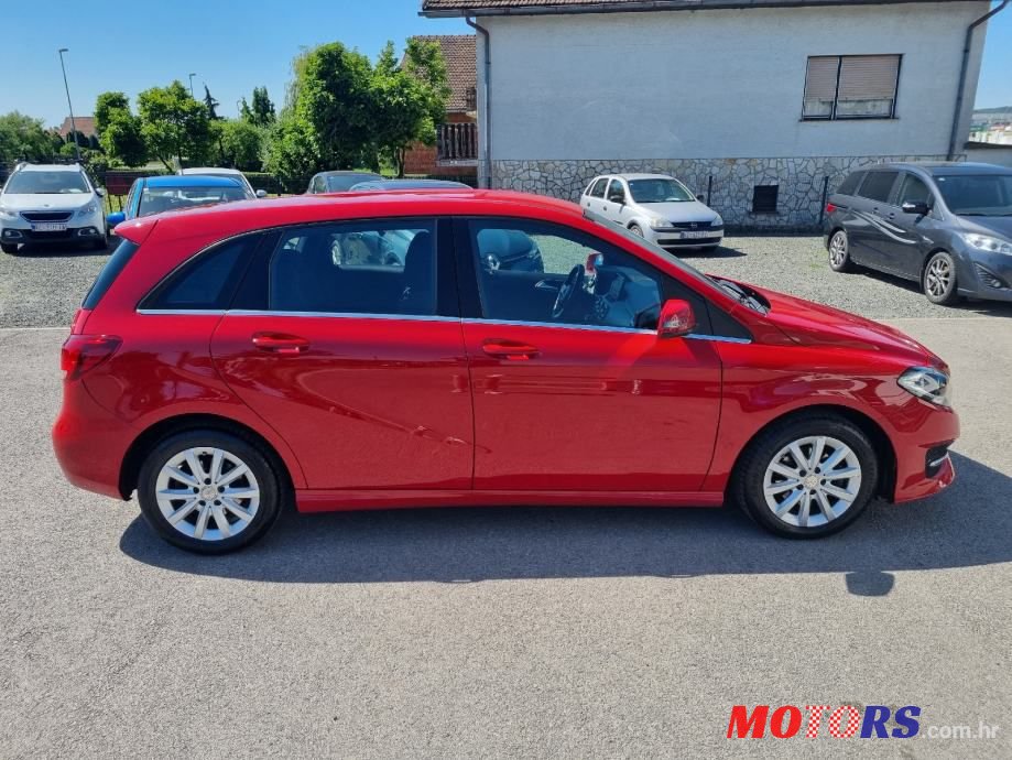 2015' Mercedes-Benz B-Klasa 180 Cdi photo #3