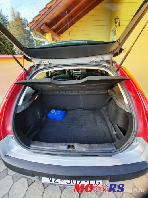 2008' Citroen C4 1,6 Hdi 16V photo #3