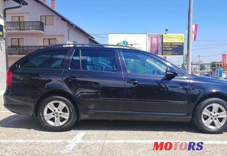 2011' Skoda Octavia Combi photo #1