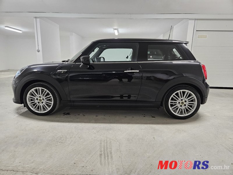 2022' MINI Cooper 1 photo #3