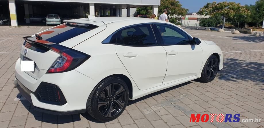 2017' Honda Civic 1,0T photo #6