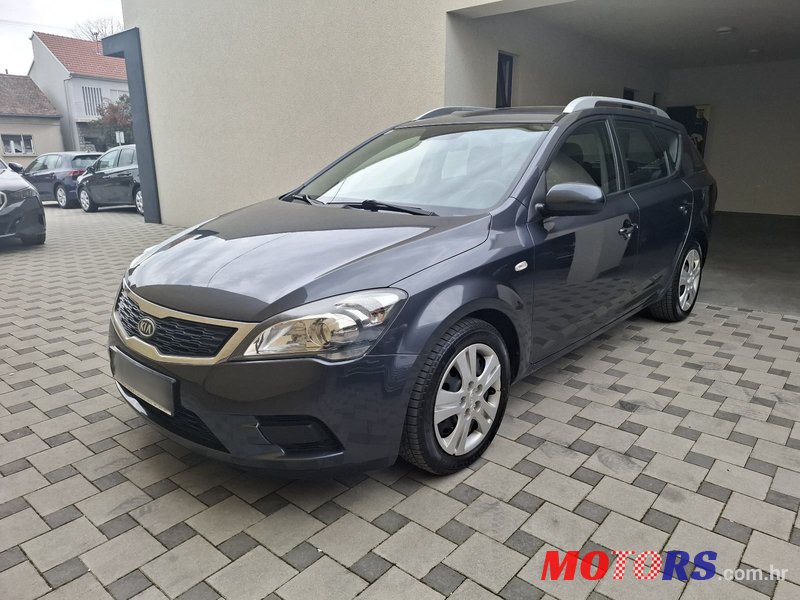 2011' Kia Ceed Sportswagon photo #1