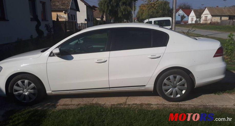 2011' Volkswagen Passat 2,0 Tdi Bmt photo #1