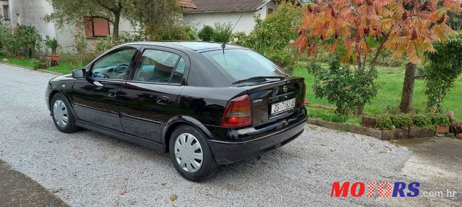 2003' Opel Astra 1,7 Dt photo #1