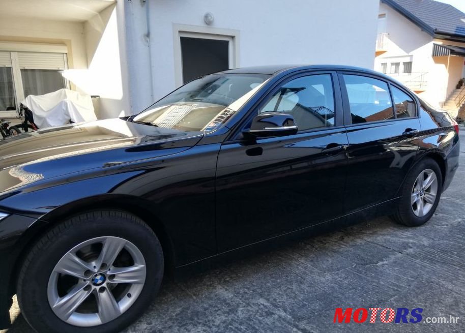 2012' BMW Serija 3 318D photo #1