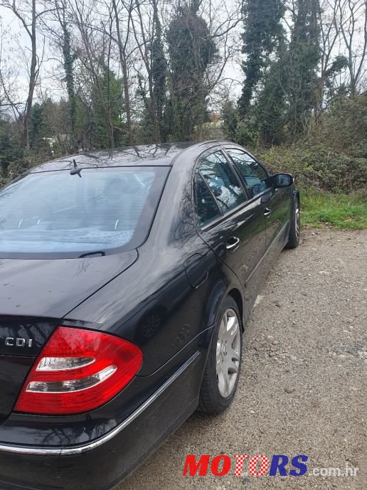 2005' Mercedes-Benz E-Klasa 320 Cdi photo #2