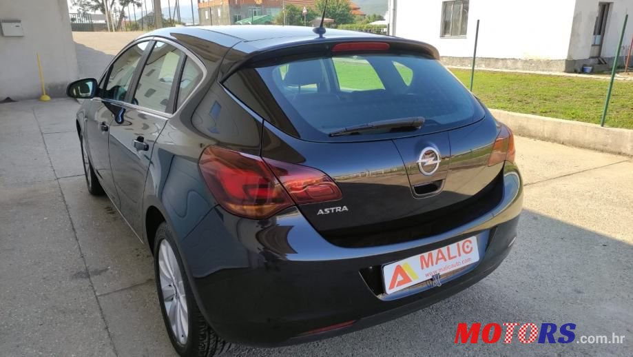2011' Opel Astra 1,4 photo #6