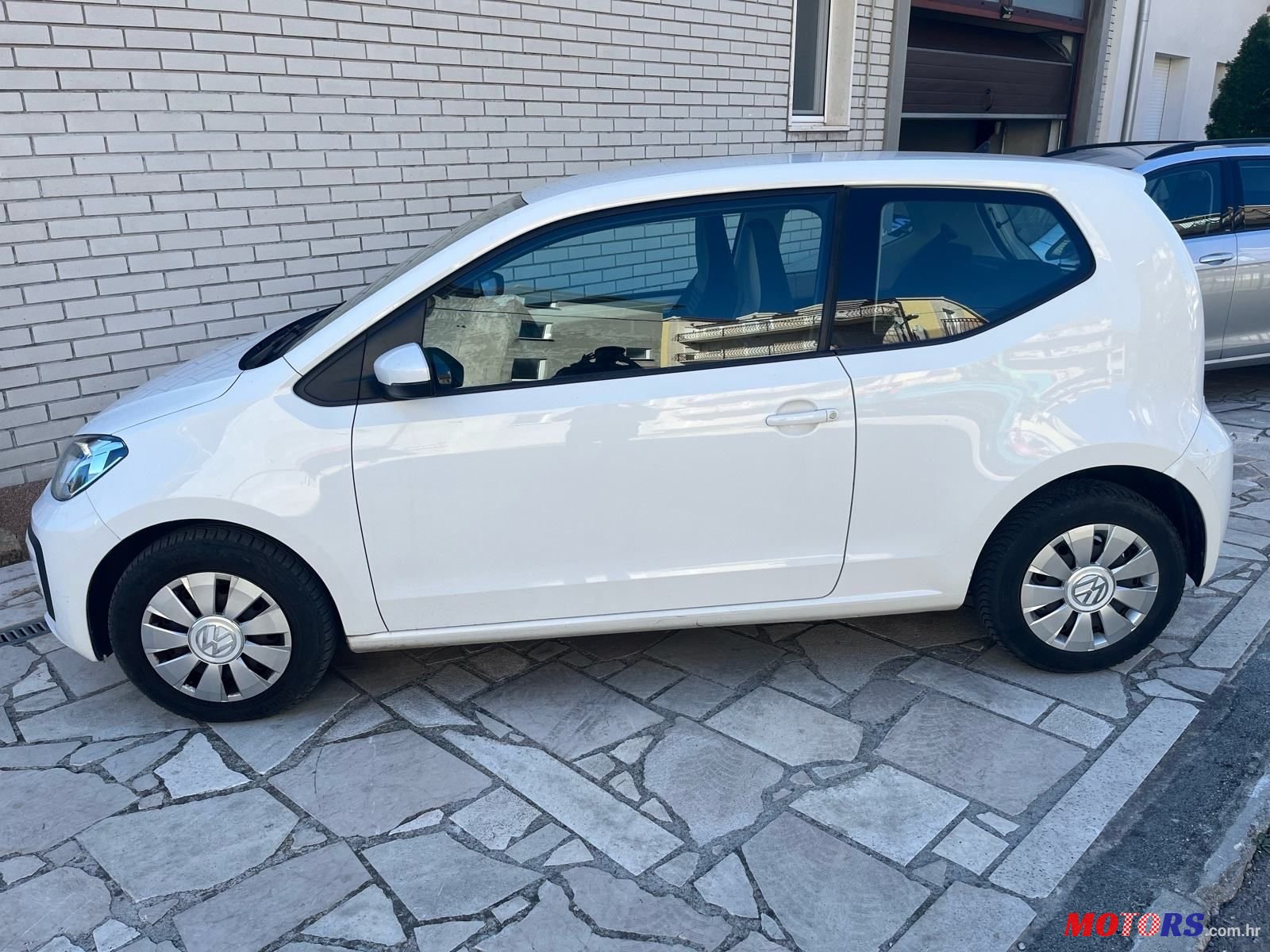 2017' Volkswagen Up! 1,0 photo #2