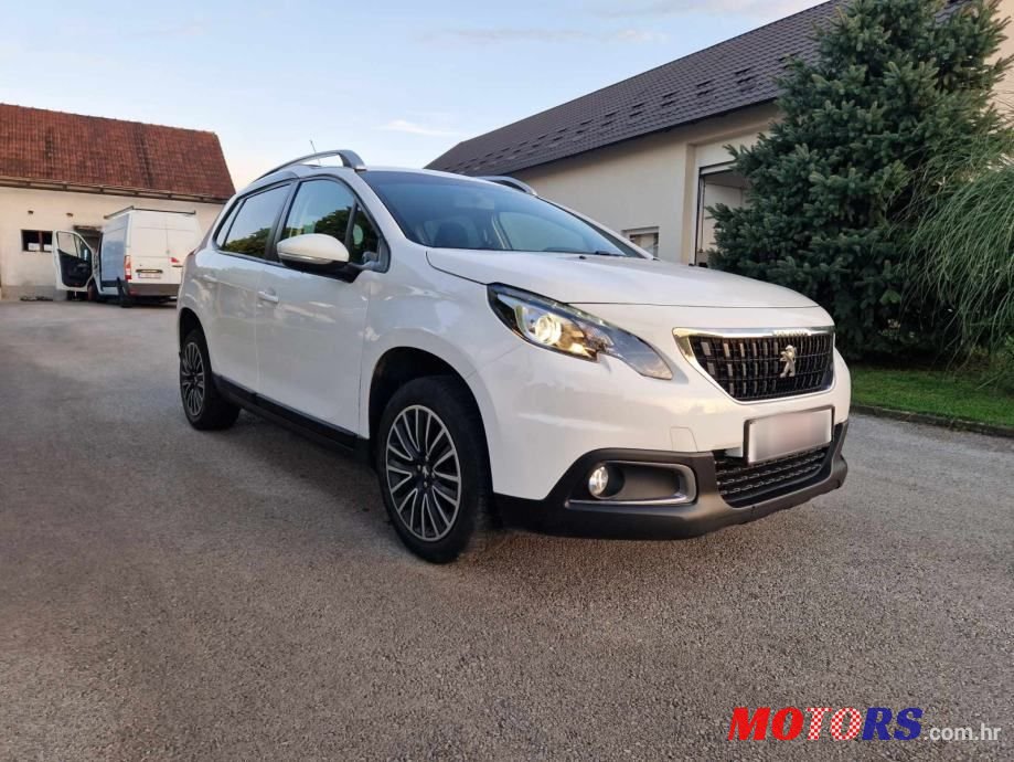 2018' Peugeot 2008 1,5 Bluehdi photo #2