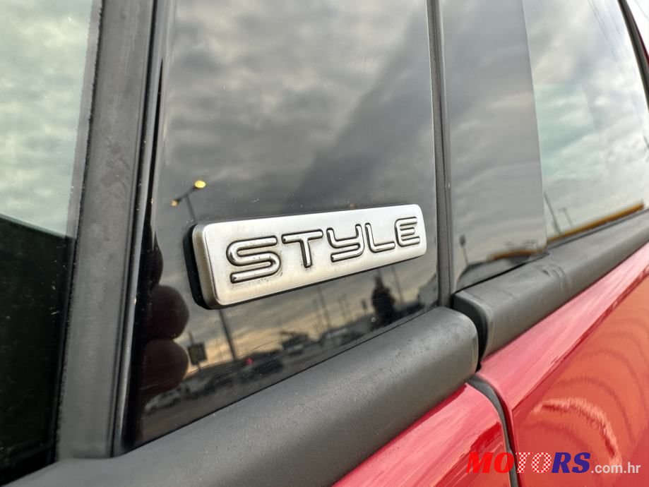 2012' Volkswagen Golf VI 1,6 Tdi Style photo #6