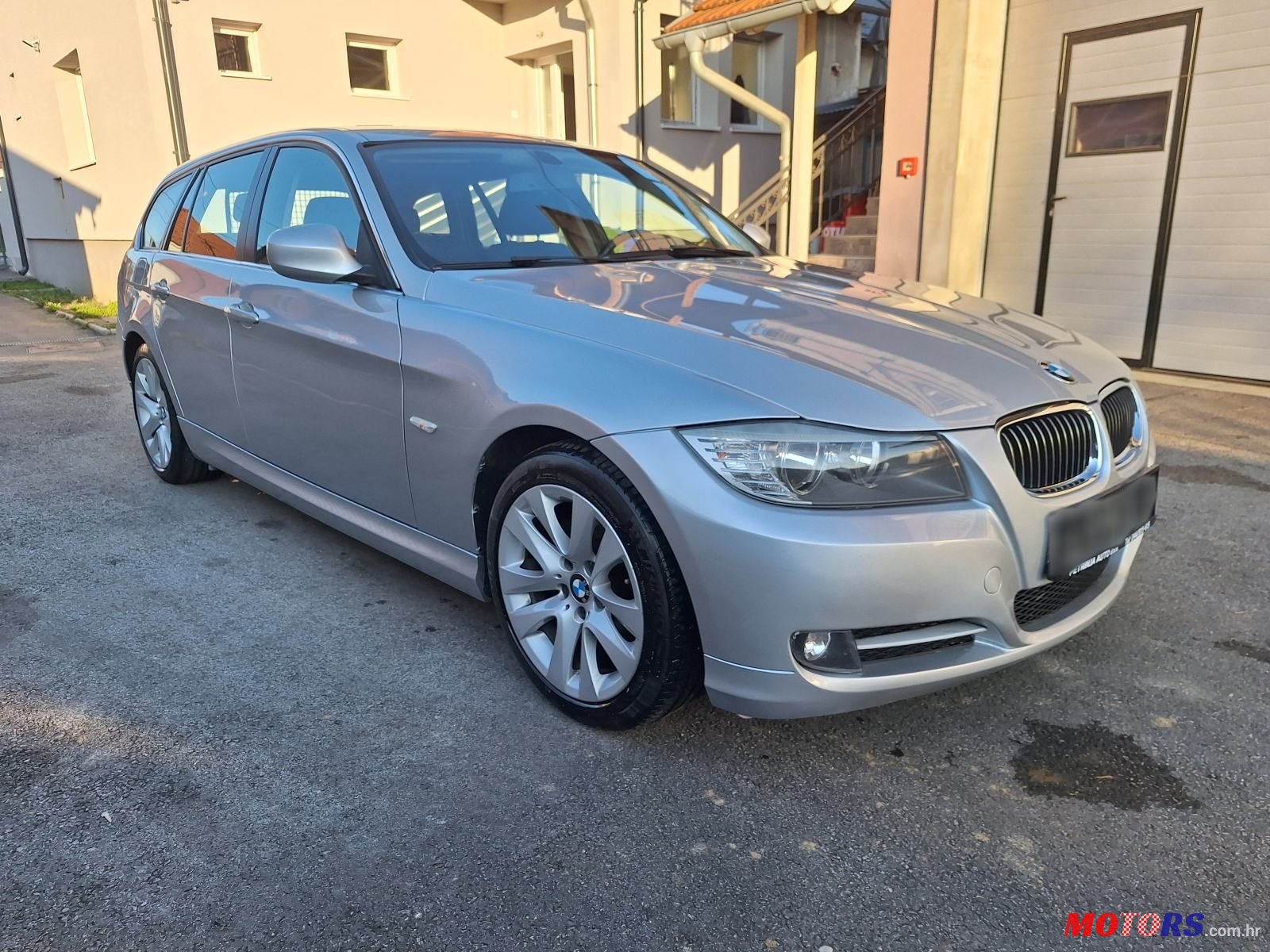 2012' BMW Serija 3 318D photo #1