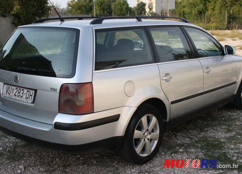 2004' Volkswagen Passat 1,9 Tdi photo #1