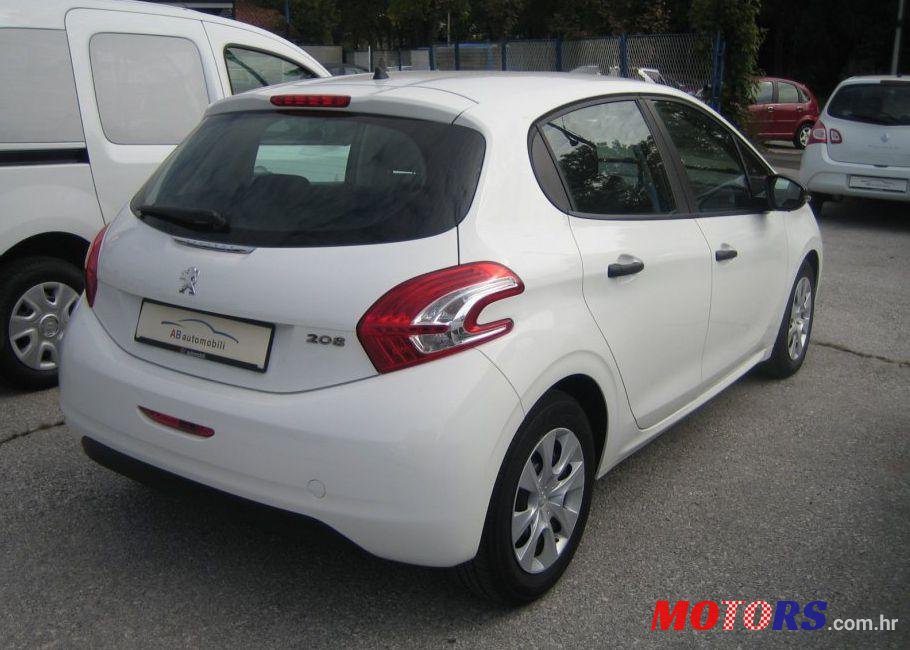 2013' Peugeot 208 1,4 Hdi photo #1