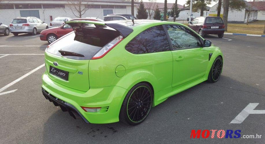 2010' Ford Focus Rs photo #1