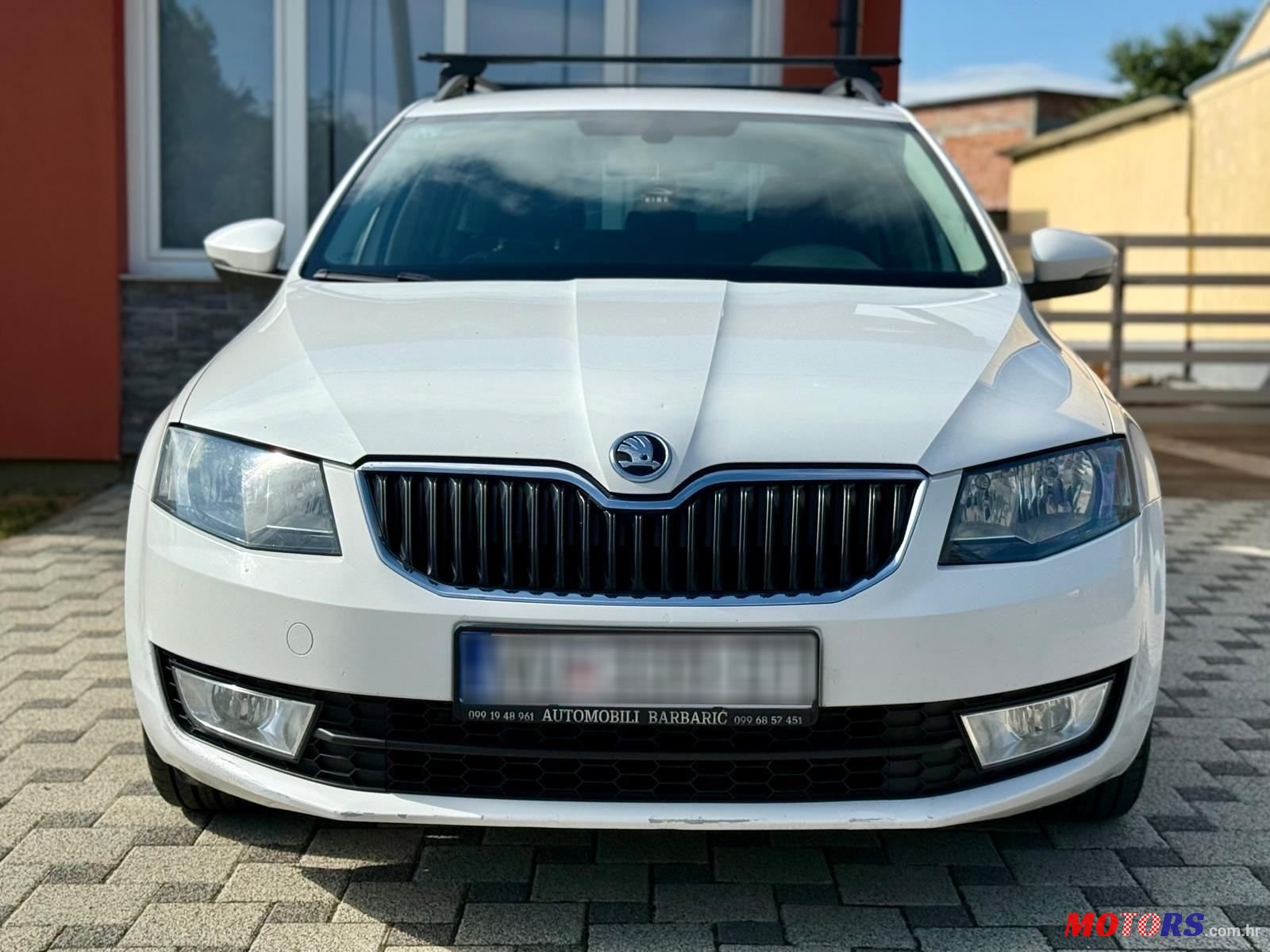 2015' Skoda Octavia Combi photo #2