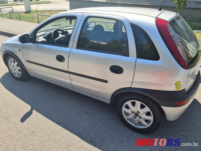 2002' Opel Corsa photo #2